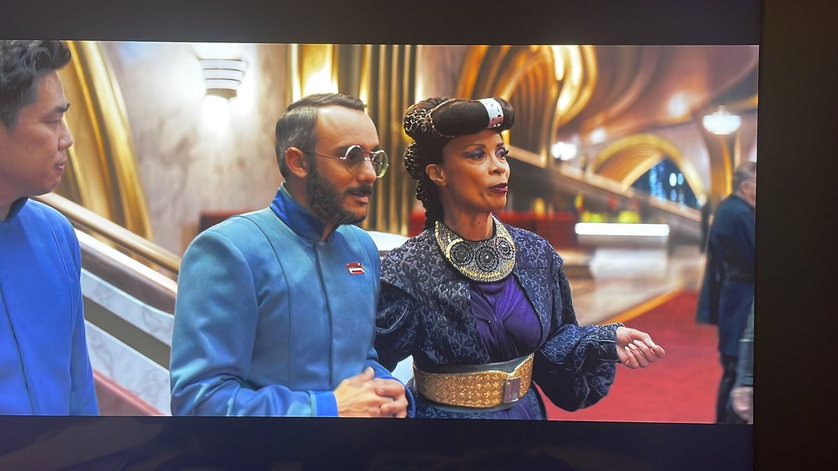 BiggNEO's tweet image. so nice to see @valpettiford in the @StarWars universe! a nice surprise in #Chapter19 of @themandalorian.