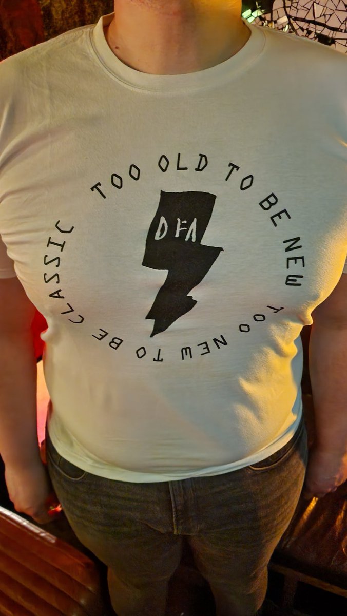 maadraassoo's tweet photo. Dj @maadraassoo 's T-Shirt For Tonight at @bassoamurcia : @dfarecs ! #dfarecs #MusicObsessions https://t.co/N8Cw3e2H7a