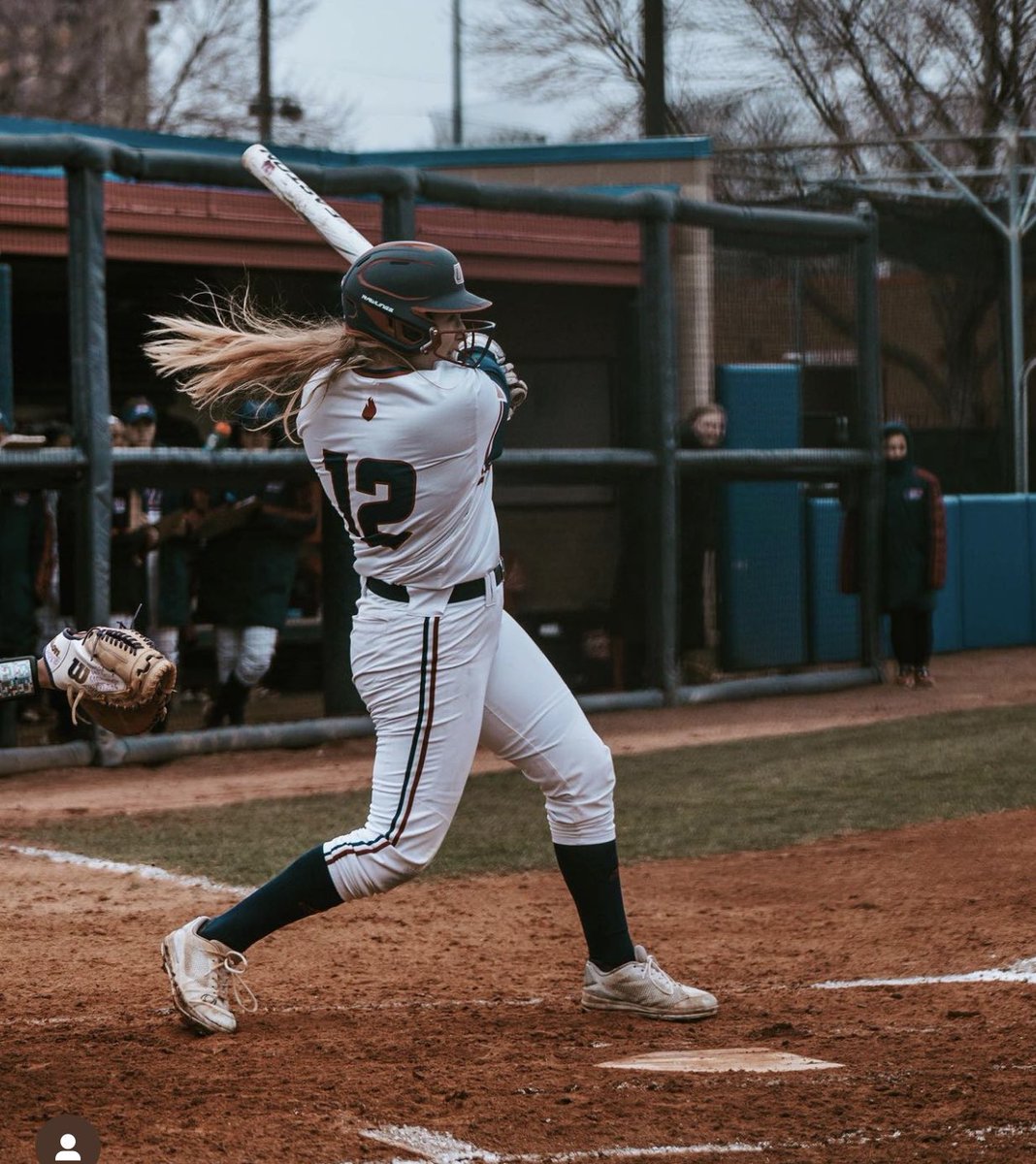 UIC Softball 🔥🥎 tweet media