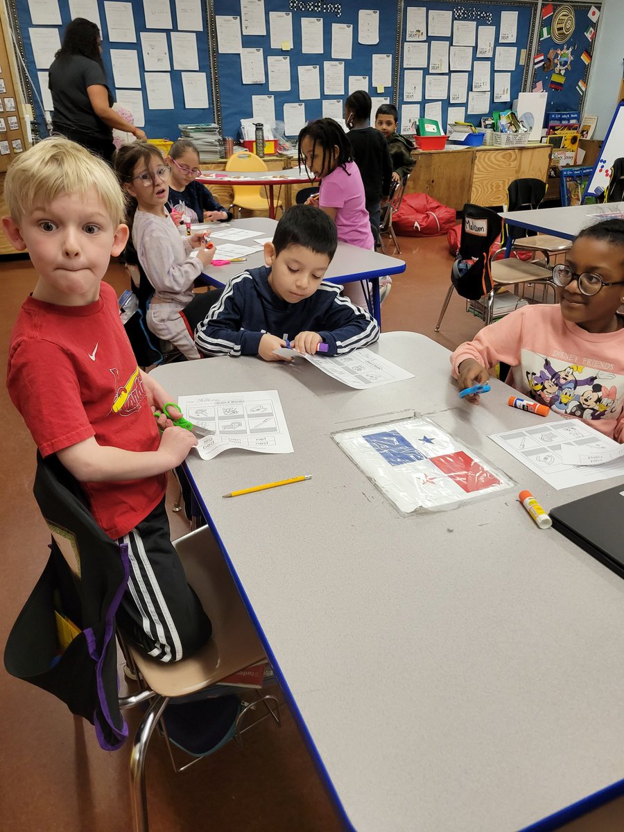 HeyBccs's tweet image. Neither rain, nor hail, nor sleet, nor Saturday sleep will keep us from our Academic Sprint! #welovebccs @CommunitySupt16 @D16LEADS @NequanMclean @stefanizinerman @OsseChi @JabariBrisport