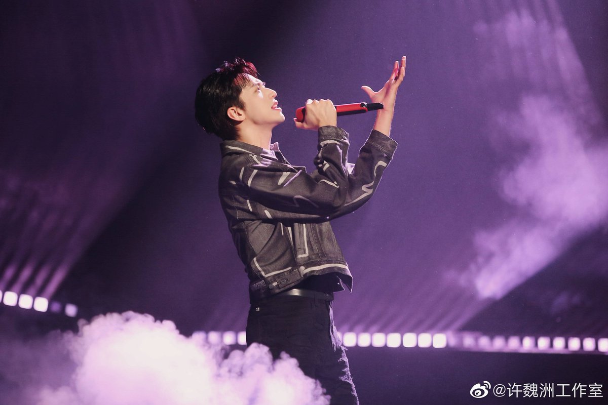 timmyxuph's tweet photo. Timmy Xu Studio Weibo Update

💛 Timmy Xu for Hello Saturday #你好星期六

Performing #蔓延 (Spread)

#timmyxu #xuweizhou #许魏洲 #xuweizhouph #timmyxuph #meow #actor #model #singer #songwriter #porridge #chineseactor #cdrama #chinesemovie #chinesefilm #chinesedrama https://t.co/8qEWXKHcd8