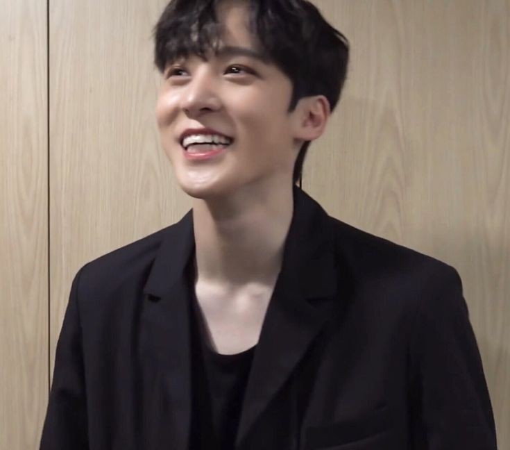 loanswer's tweet image. yunho gives the same energy as jake peralta; a thread