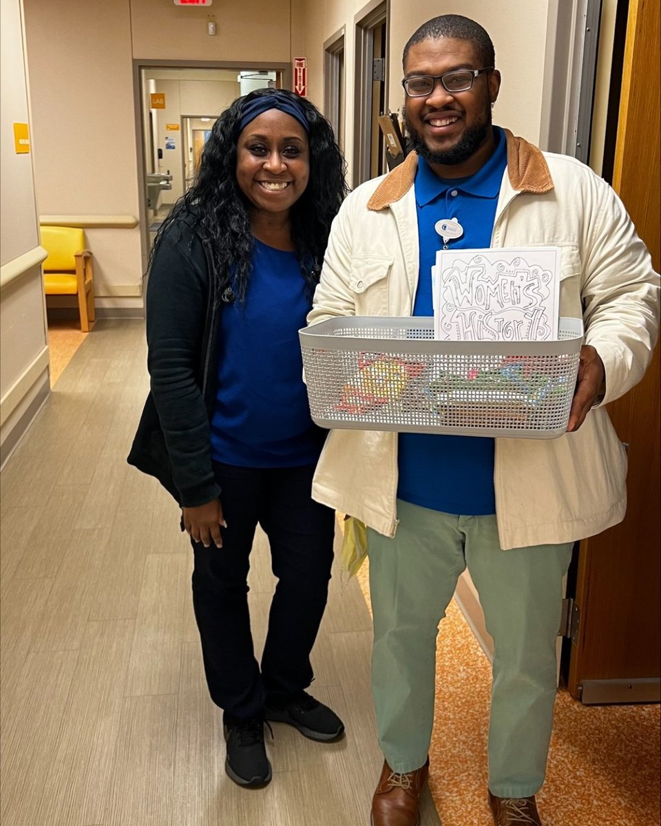 archildrens's tweet image. As we celebrate #WomensHistoryMonth, we want to highlight the work of our #WorkingMothers of Young Children ERG.

This month, they have passed out snacks, coloring pages and stress relief items during compassion rounding, bringing smiles to team members all over the state.💙