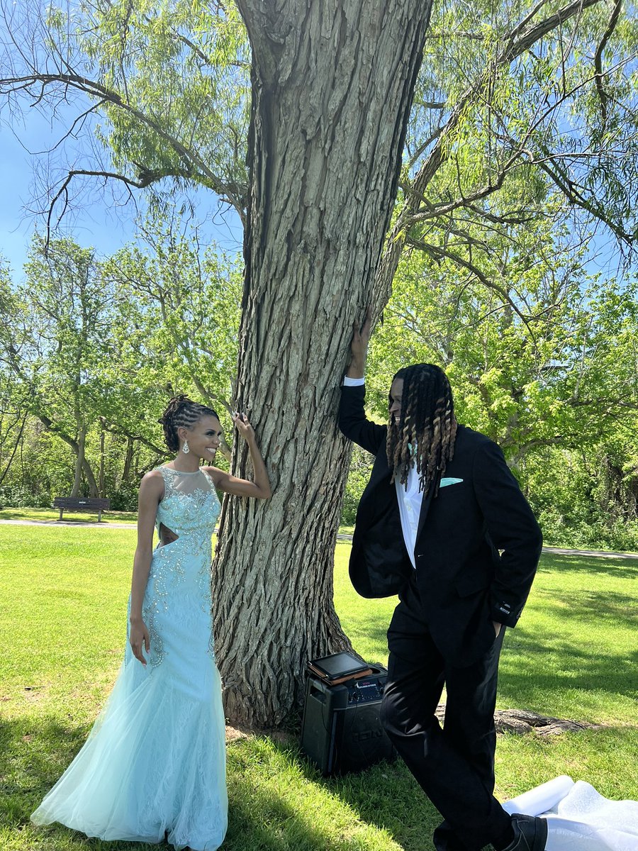 QueenSpeaksLife's tweet photo. I JUST MARRIED MY BEST FRIEND TODAYYYY IM OFFICIALLY A WIFE 😍😍😍🥺🥺🥺🥺 my dreams came to pass and God gave me the perfect man for me I couldn’t be happier fr❤️🥹🥹🥹 https://t.co/BlgmOSUd0D