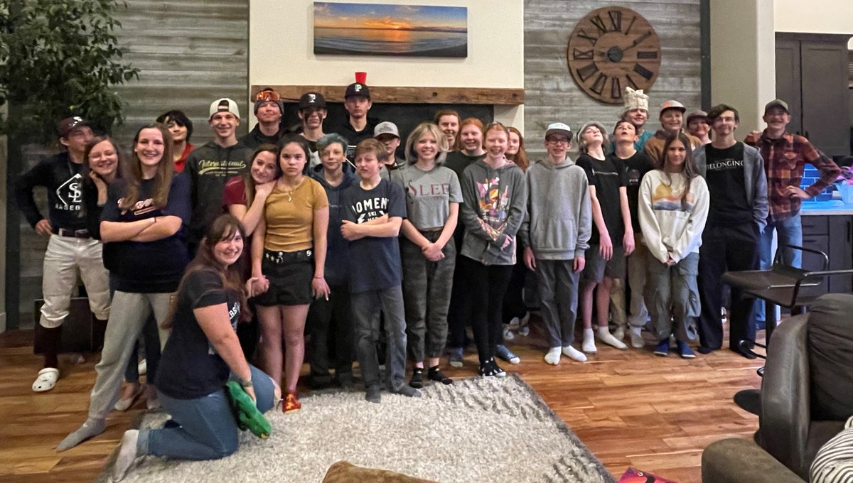 A fantastic group gathered for an awesome Living Hope teen activity last night!
