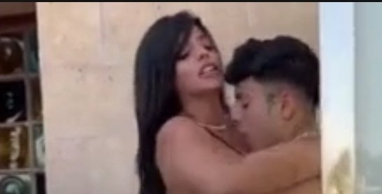 gssofiaa's tweet photo. @YazminGodinez11 @yerimua La de el video es Sara Retali así que ni te esfuerces 🤣 https://t.co/G8TbYey2xq