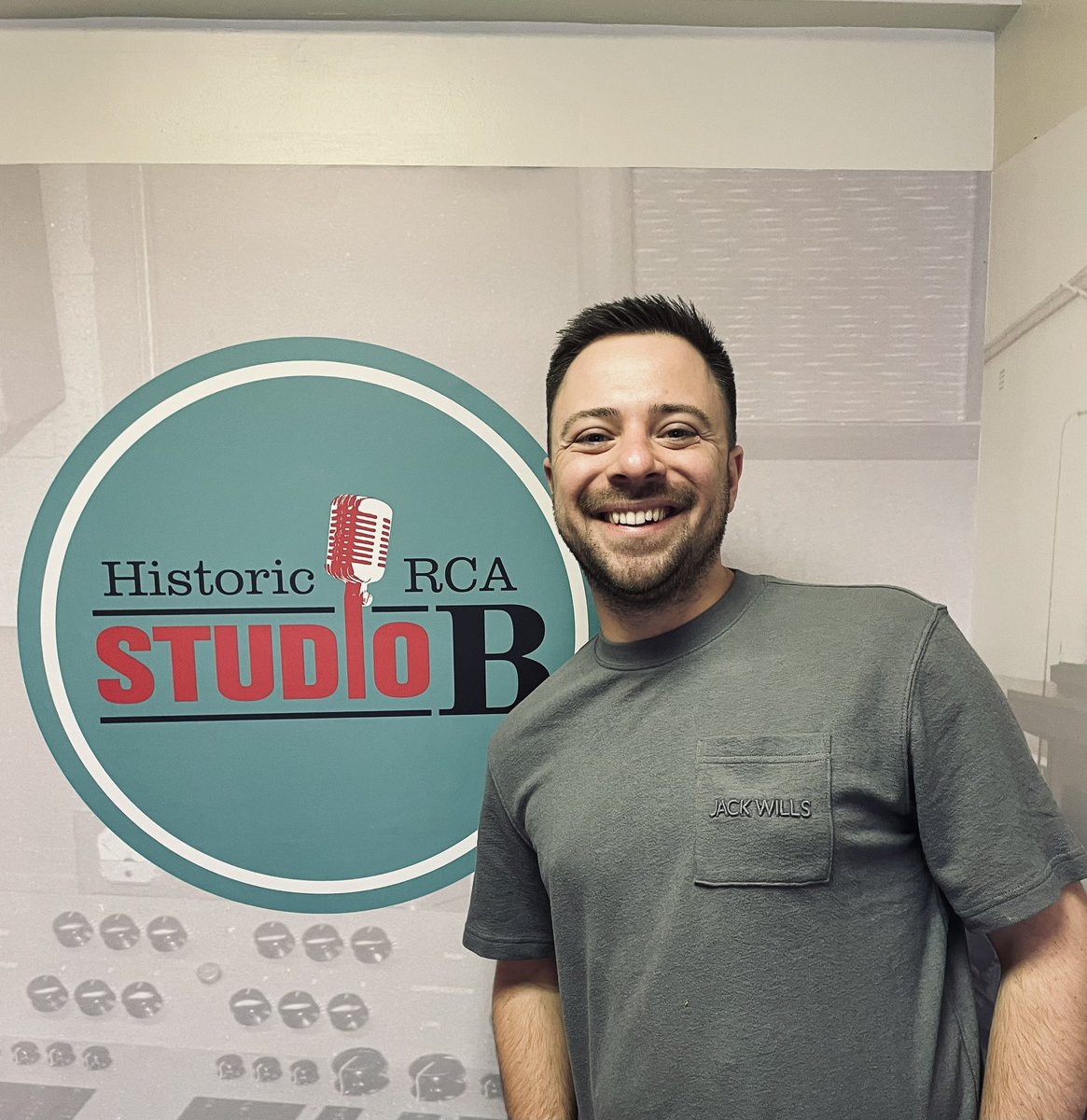 lloyd morris tweet media