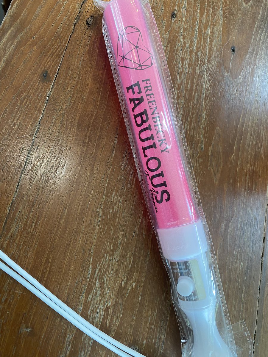 Tanyapa5's tweet photo. สนใจทักมานะ พร้อมส่งหน้าคอนค่ะ💗160฿💗 #FreenBeckyFanBoomCEBU https://t.co/TEQ01hhKD3