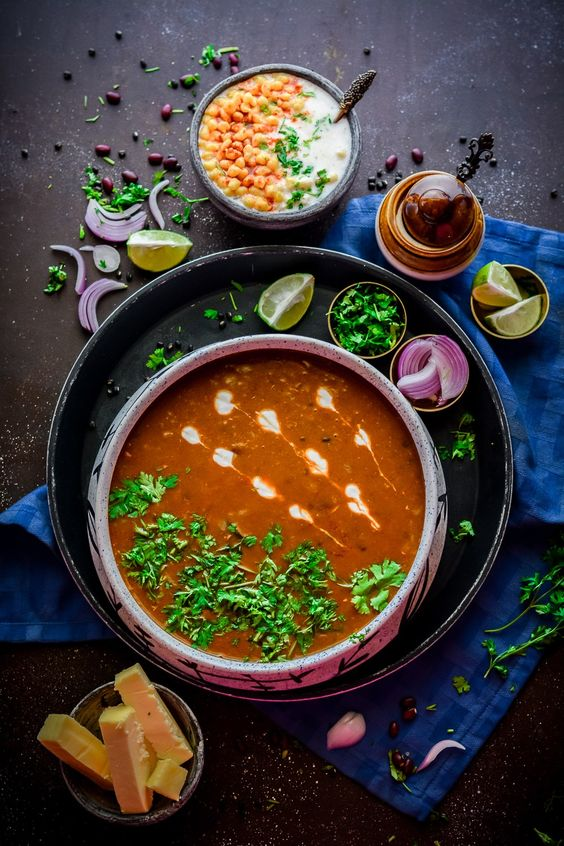 VertigoWarrior's tweet photo. 15 of the most popular Indian vegetarian dishes in the world

1. Dal Makhni https://t.co/71kzZUbeKB