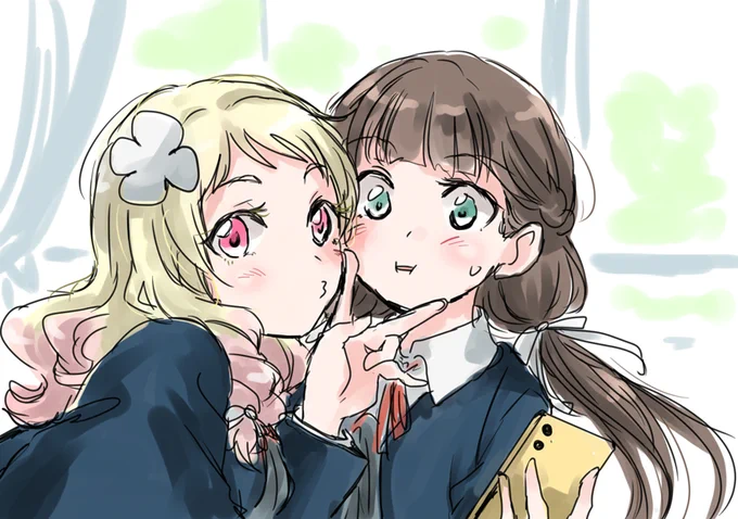「自撮りはこうやるんですの」 