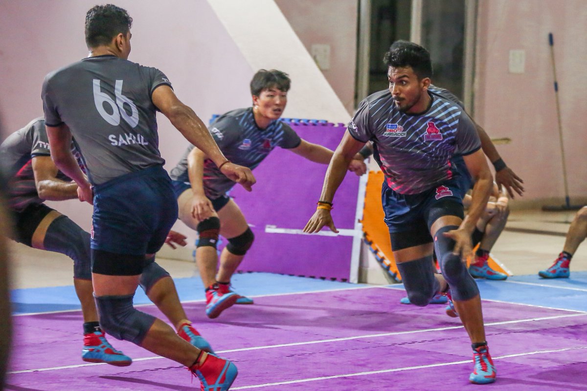 JaipurPanthers's tweet photo. Teamwork is the key to victory! 🔑
See #ArjunDeshwal in action as he practices with the #PantherSquad to get stronger! 💪
#SahulKumar #WoosanKO
#RiseOfPanthers #FantasticPanga #JaiHanuman #TopCats #JaipurPinkPanthers #JPP #Jaipur #ProKabaddi https://t.co/6cTbAd2dKh