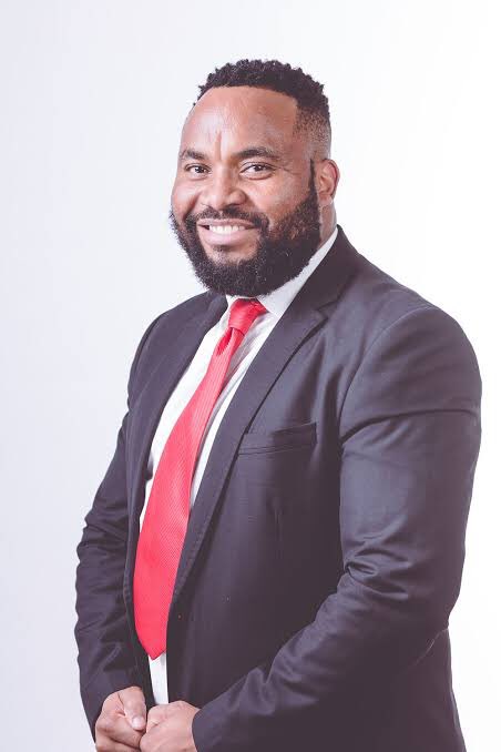 Powerfm987's tweet photo. [ON AIR] #CommunityDiary

We’re talking the Men360 podcast. It aims to tackle different challenges that affect men directly &amp; indirectly. Bongani Luvalo, @kaluvalo award-winning-author, the founder of this podcast, cool dads foundation &amp; speaker guides us.

#POWERWeekendBreakfast https://t.co/iNNobKzuK2