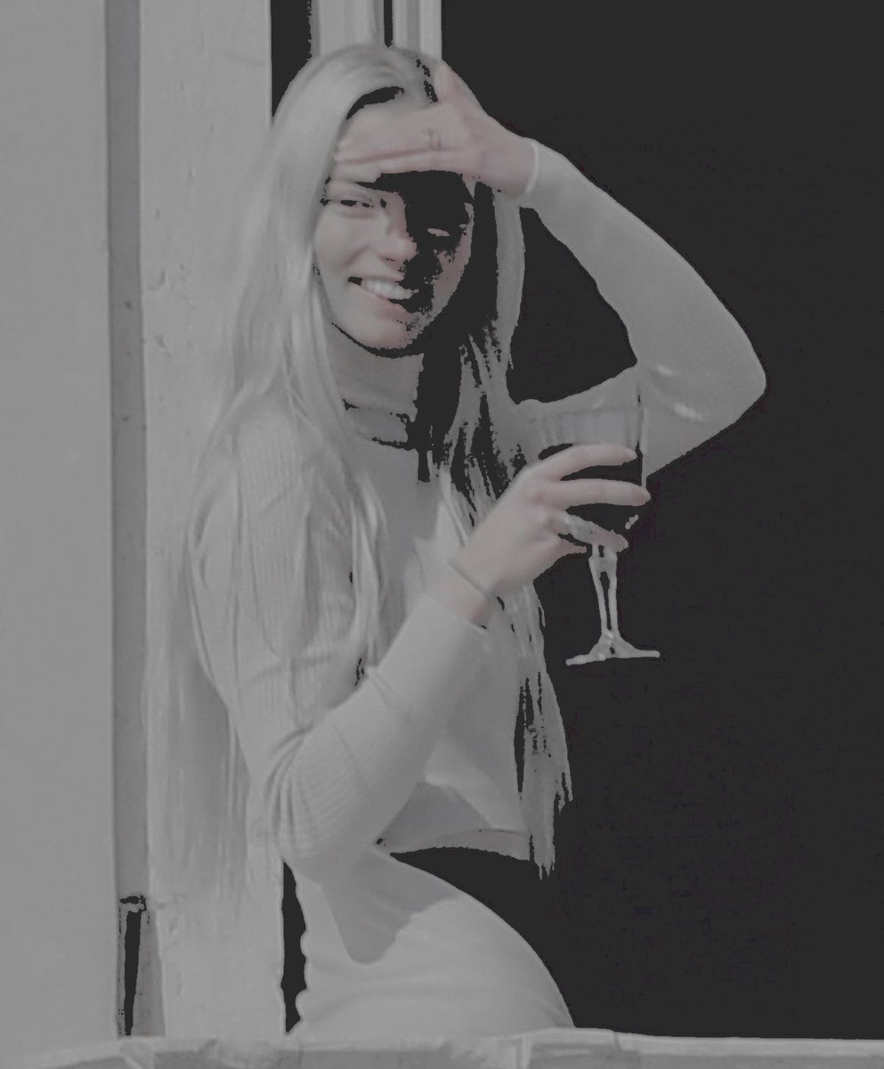 ᅠ 

ᅠ 

                                𝐡𝖺𝗍𝖾  𝗍𝗁𝖾  𝗌𝗎𝗇  ，𝗅𝗈𝗏𝖾*  𝗍𝗁𝖾  𝗐𝗂𝗇𝖾  .

ᅠ 

ᅠ