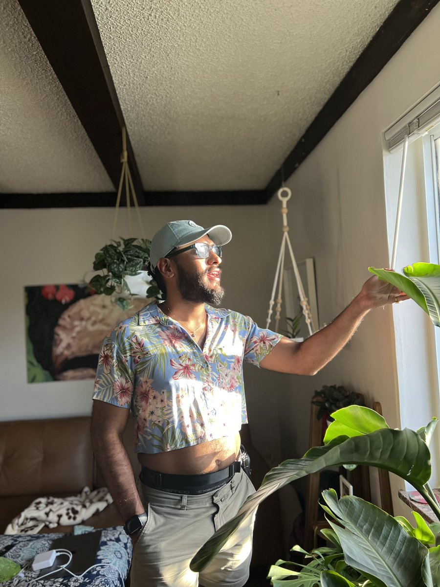 axelwatson93's tweet photo. Whisper nice things to your plants and they will grow too big for you to handle… lol jk they’ll be beautiful and strong #PlantPapi https://t.co/oT8cwIsXXG