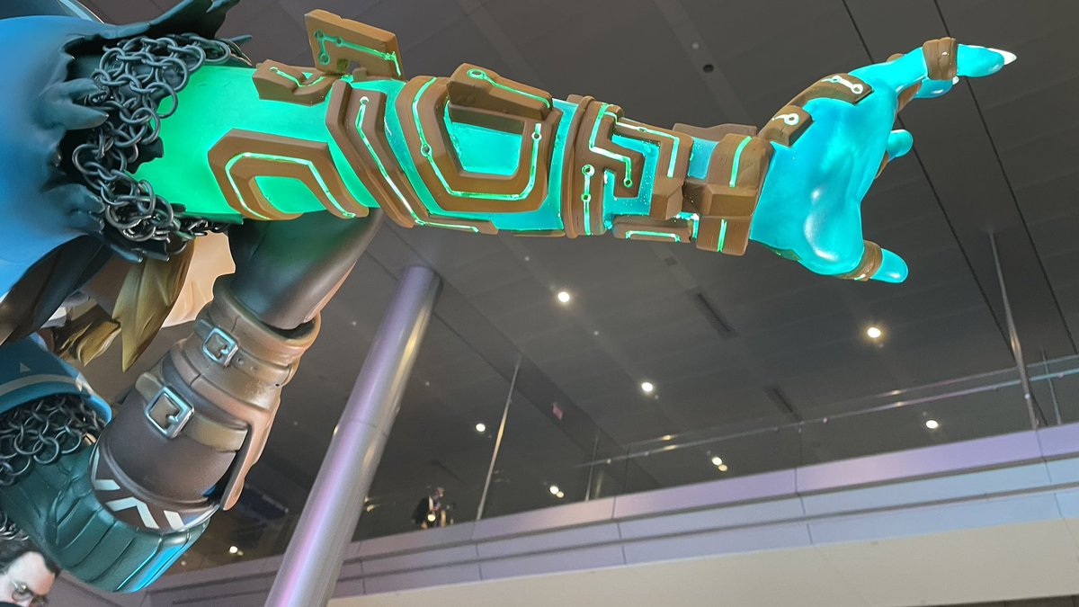 _mochiwei's tweet photo. Link Statue hand references!! 1/? https://t.co/uWTqCraImr
