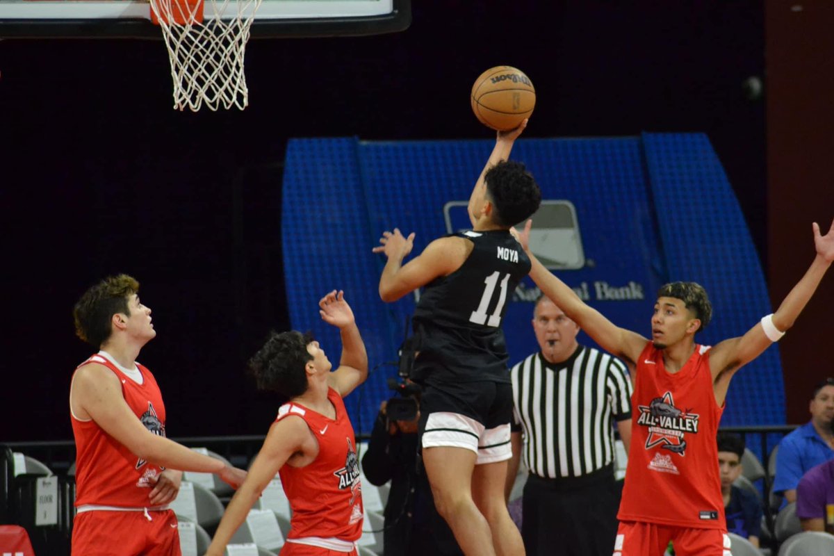 LaJoyaHoops's tweet photo. Congratulations to senior Ethan Moya @Moyaaa_11  on his 2nd consecutive selection to the All Valley Showcase game!! Great job leading the West to victory today! 

Everyone here at LaJoya Hoops is so proud of you!!

#RTL #LaJoyaHoops #RGVHoops https://t.co/KBsPXew3n3
