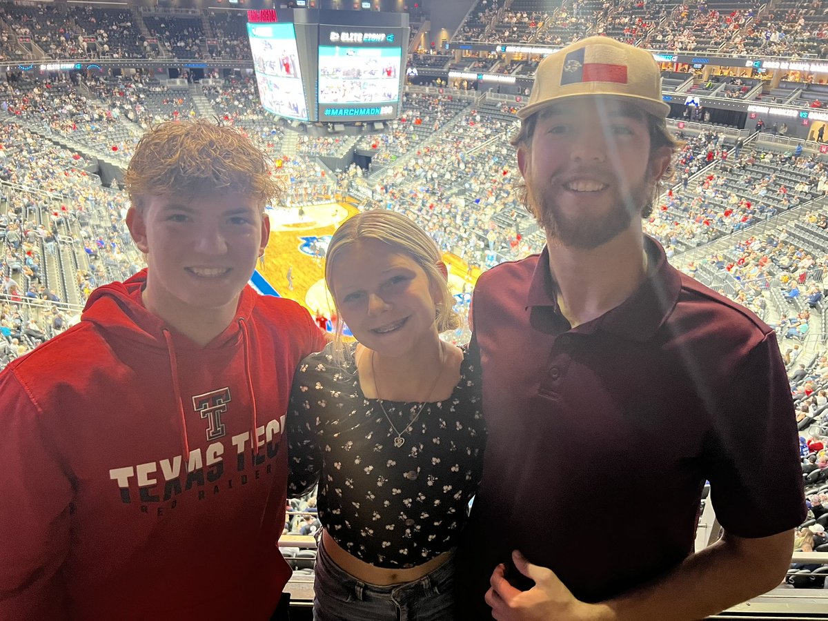 #MMSelfie #MarchMadness #EliteEight