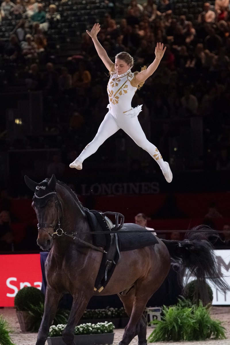 The FEI Vaulting World Cup™ Final is leaving Europe for the first time for this year's competition in Omaha! Be there in person to cheer on the two North American representatives to victory:
⭐️ Averill Saunders🇨🇦 
⭐️ Kimmy Palmer🇺🇸
🎟 Tickets 👉 bit.ly/3vQDEGb