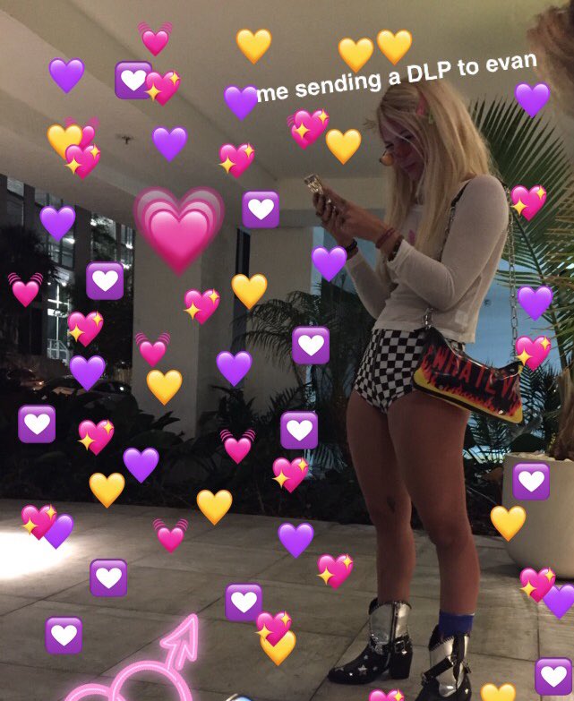 ohhh birb, happy 29th birthday, i miss you in ways i cant explain to others and i feel like you’re the only person who would understand what ive been going through lately, it pains me so deeply that we cant talk. my world forever spins slower with you not around 💌🖇️ <a href="/xopinkiexo/">★</a>