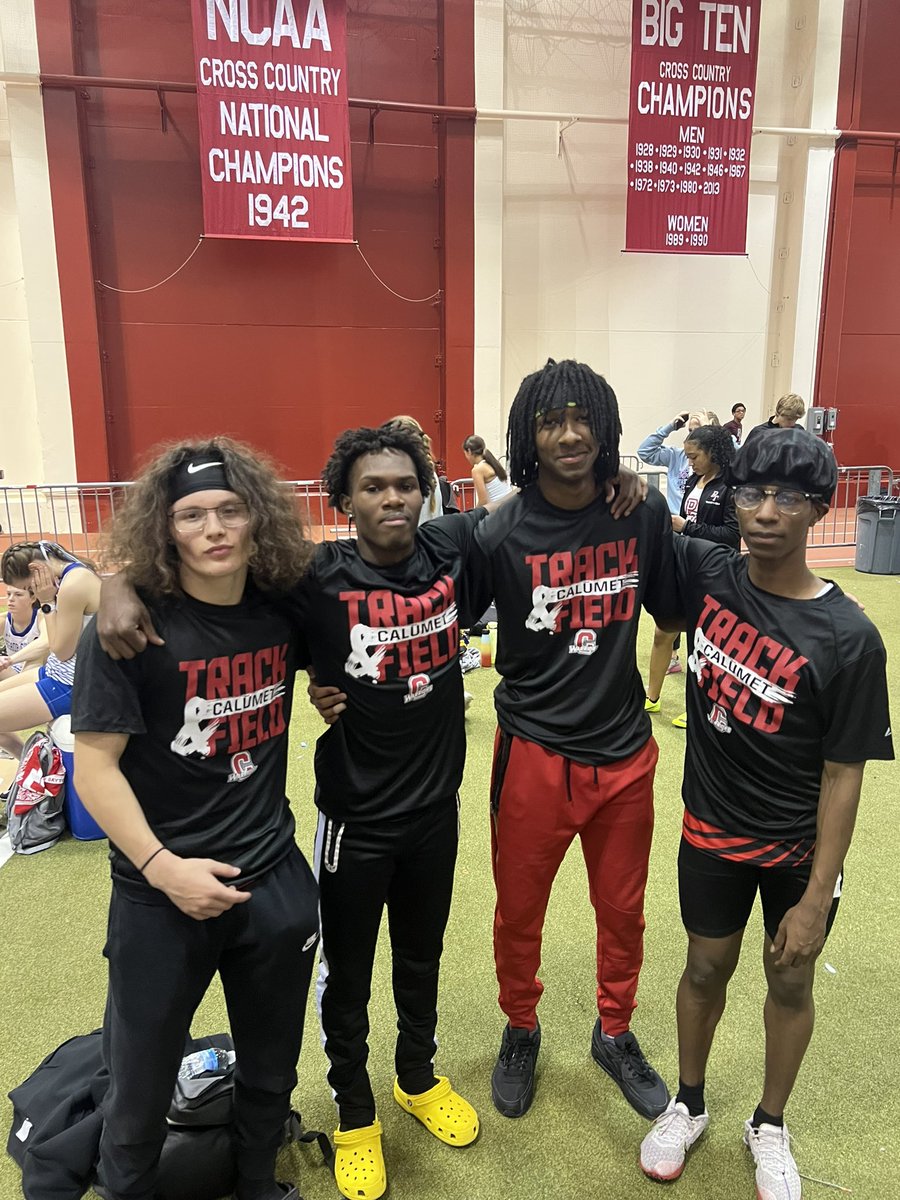Boys 4x400 meter relay team (Trent Lococo, Deaven Neal, Camani Conway, Tyreese Johnson) ran an 8 second season best of 3:42 to finish 16th place at the indoor state finals