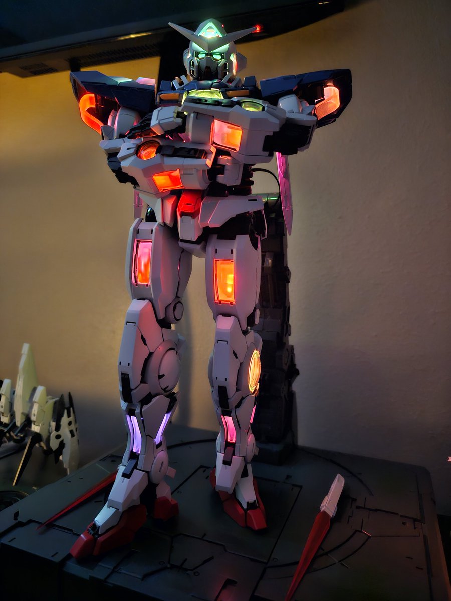 aj_heart88's tweet image. Exia is judging you. Cause you deserve to live yo best life. Go on, get to it.
#Gunpla #Perfectgrade #Exia