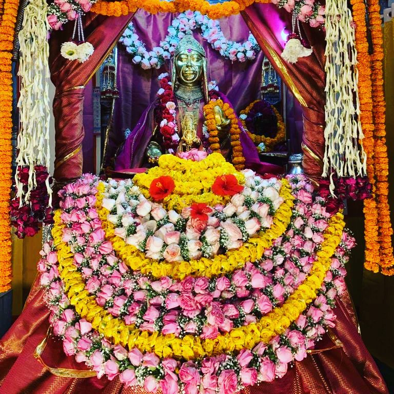SheetlaMata1's tweet photo. 🙏☘️🌹💐🌹🌻🌹☘️🙏माँ आदिशक्ति शीतला माता मंदिर गुरुग्राम,पाण्डव कालीन सिद्धपीठ 26 मार्च 2023,रविवार चैत्र शुक्ल पक्ष पंचम नवरात्र तिथि,विक्रम संवत 2080 के दर्शन।☘️🌹💐🌹🌻🌹☘️माँ आदिशक्ति राजराजेश्वरी का आशीर्वाद सदेव सब पर बना रहे।☘️🌹💐🌹☘️🙏
#sheetlamatamandirgurugramdarshan https://t.co/ABu5X2kHhE