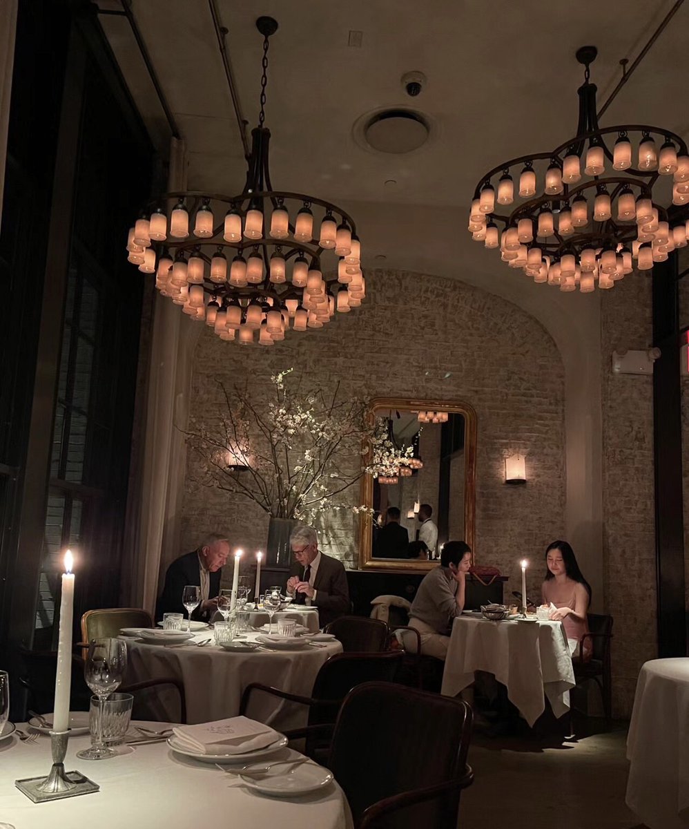 Kalie0820's tweet photo. One Michelin star Le Coucou candlelit dinner in New York，The atmosphere of the restaurant is beautiful with candlelight #gourmet https://t.co/gTSeiTid5M