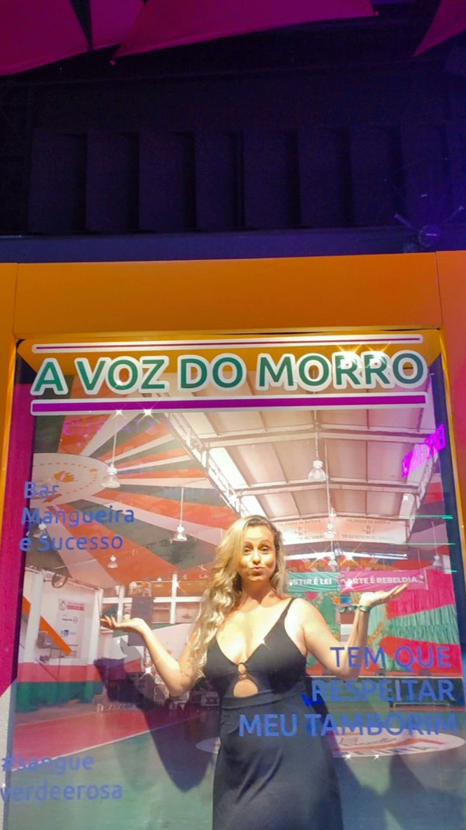 Olha onde estou!!!
Atrás da verde e rosa só não vai quem ja morreu...