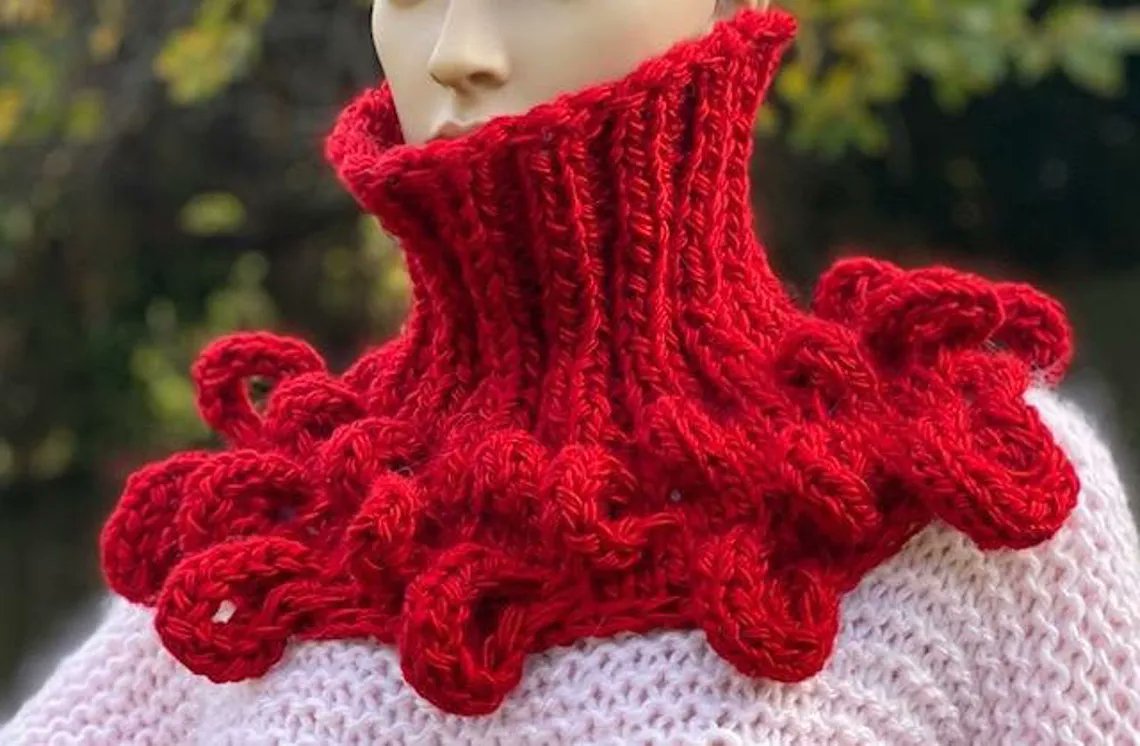 Knit a Unique Octopus Neckwarmer ... This Is Wearable Art! 👉 buff.ly/3FSrfXU #knitting 🐙