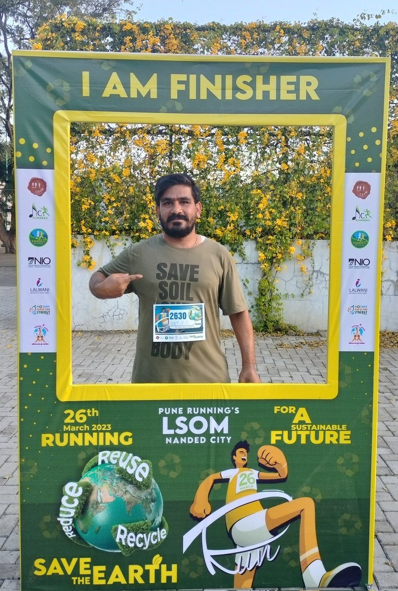 PhalshwalNK's tweet photo. Tracker need calibration, done 10Km+.
Awesome #weekendsunshine Ready for grinding #Week ahead.
Thank you #LSoM community 🙏 & volunteers for such a wonderful joy of running event.
#Pune
#NandedCity
#RRR #Reduce #Reuse #Recycle #SaveEarth
#SaveSoil https://t.co/MJ1Kb88k8M