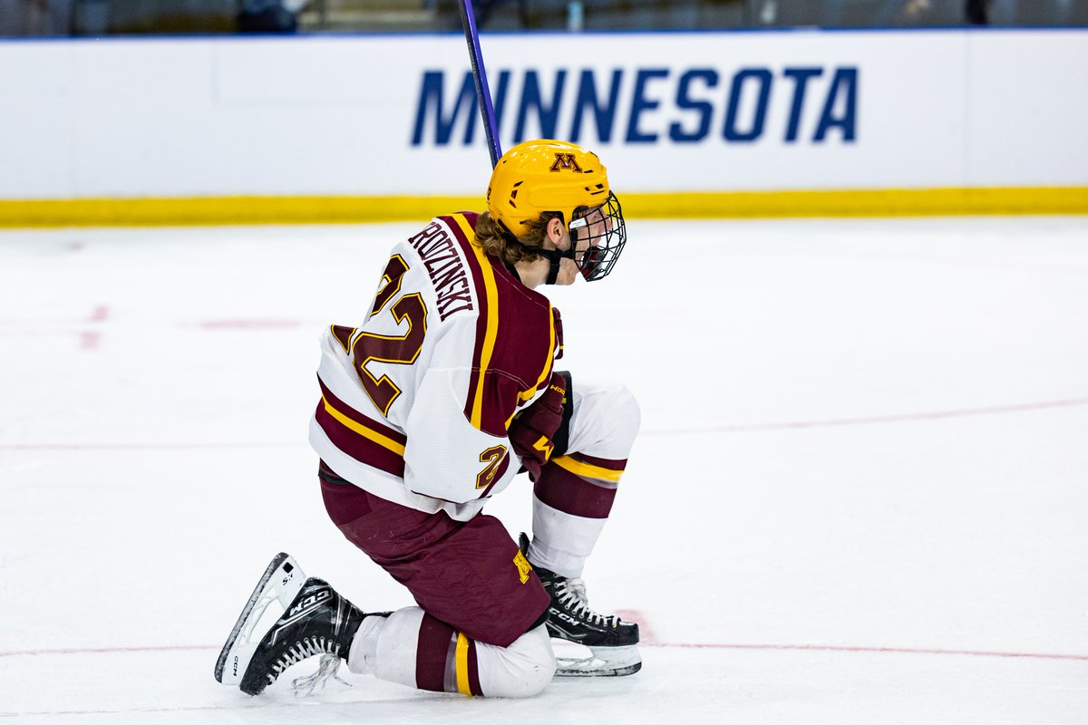 GopherHockey's tweet photo. 𝐀𝐥𝐥-𝐅𝐚𝐫𝐠𝐨 𝐑𝐞𝐠𝐢𝐨𝐧𝐚𝐥 𝐓𝐞𝐚𝐦

- Bryce Brodzinski
- Logan Cooley
- Jackson LaCombe

and the most outstanding player...

BRYCE BRODZINSKI @bbrodzyy https://t.co/0jyuyYMdKc