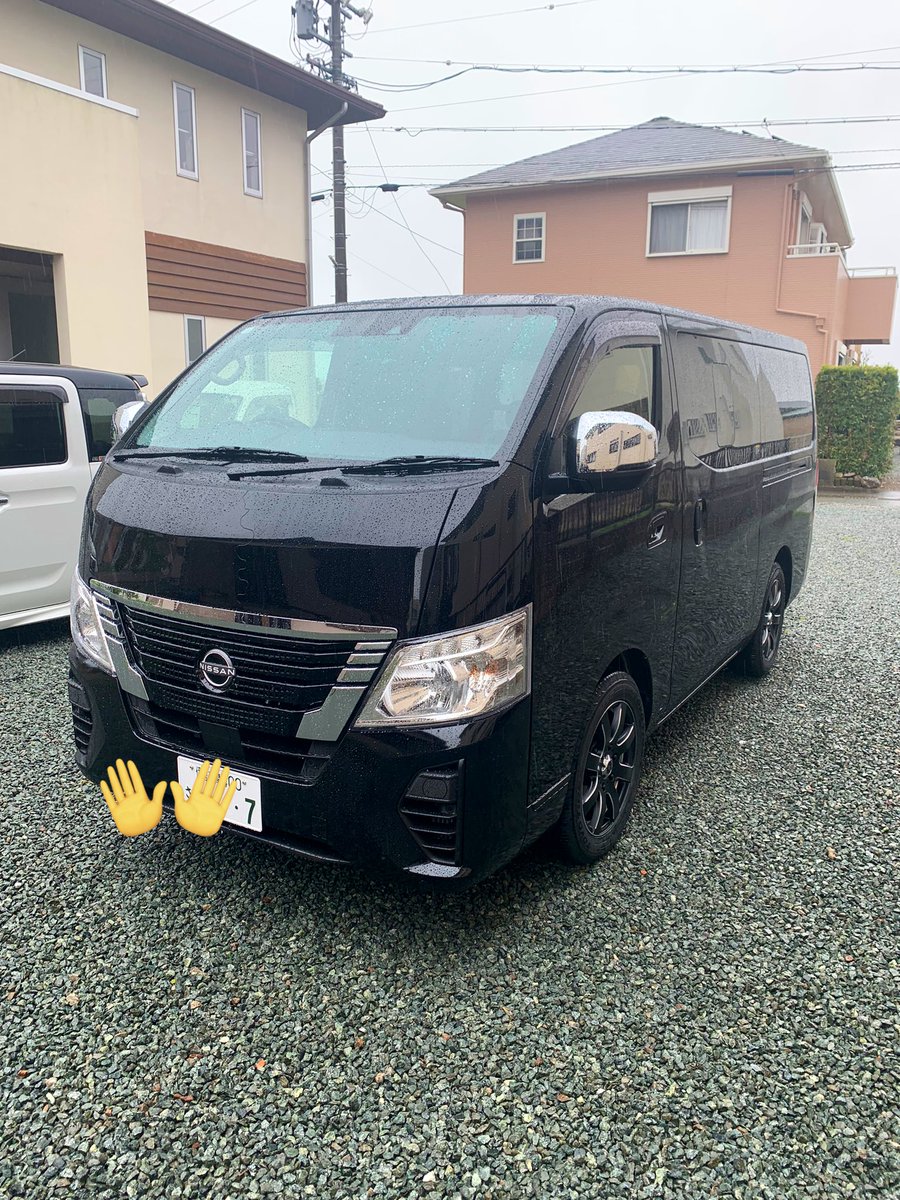 suke_42's tweet photo. 新車🤭

雨降りだけど納車😂

#nissanCaravan https://t.co/zhRBpoXnrI