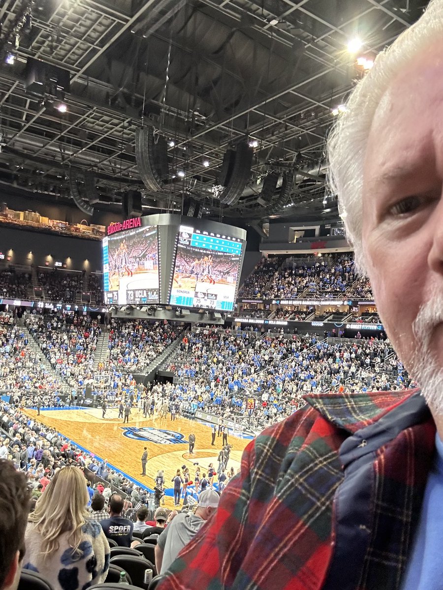 DavidVanM's tweet image. #MMSELFIE