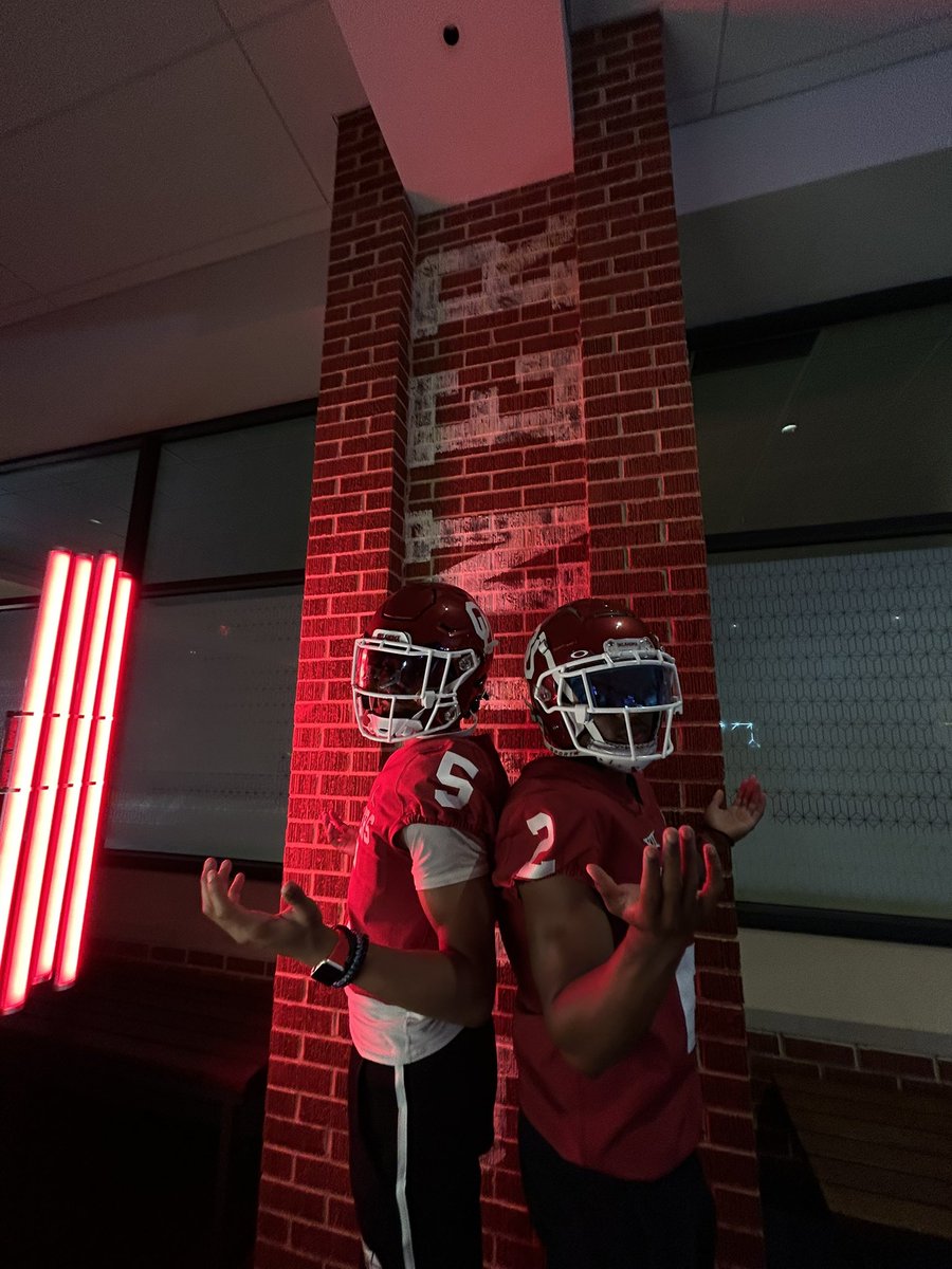 Always Open Boyz had a great time in Norman this weekend @DAlwaysopen @braydenro_ @austin_stogner , D. J. Graham, @OU_Football “Train Like A Pro” #alwaysopen