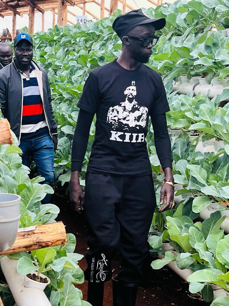 kuchkon's tweet image. A promising leader! Anyway, hate him or not, Mabior is a development oriented character.