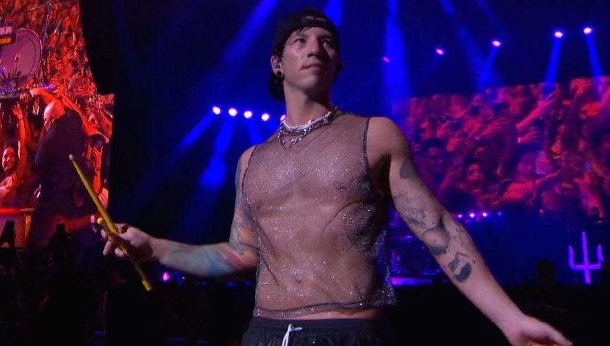 sisi blurryface está despertando pero no me puedo concentrar así