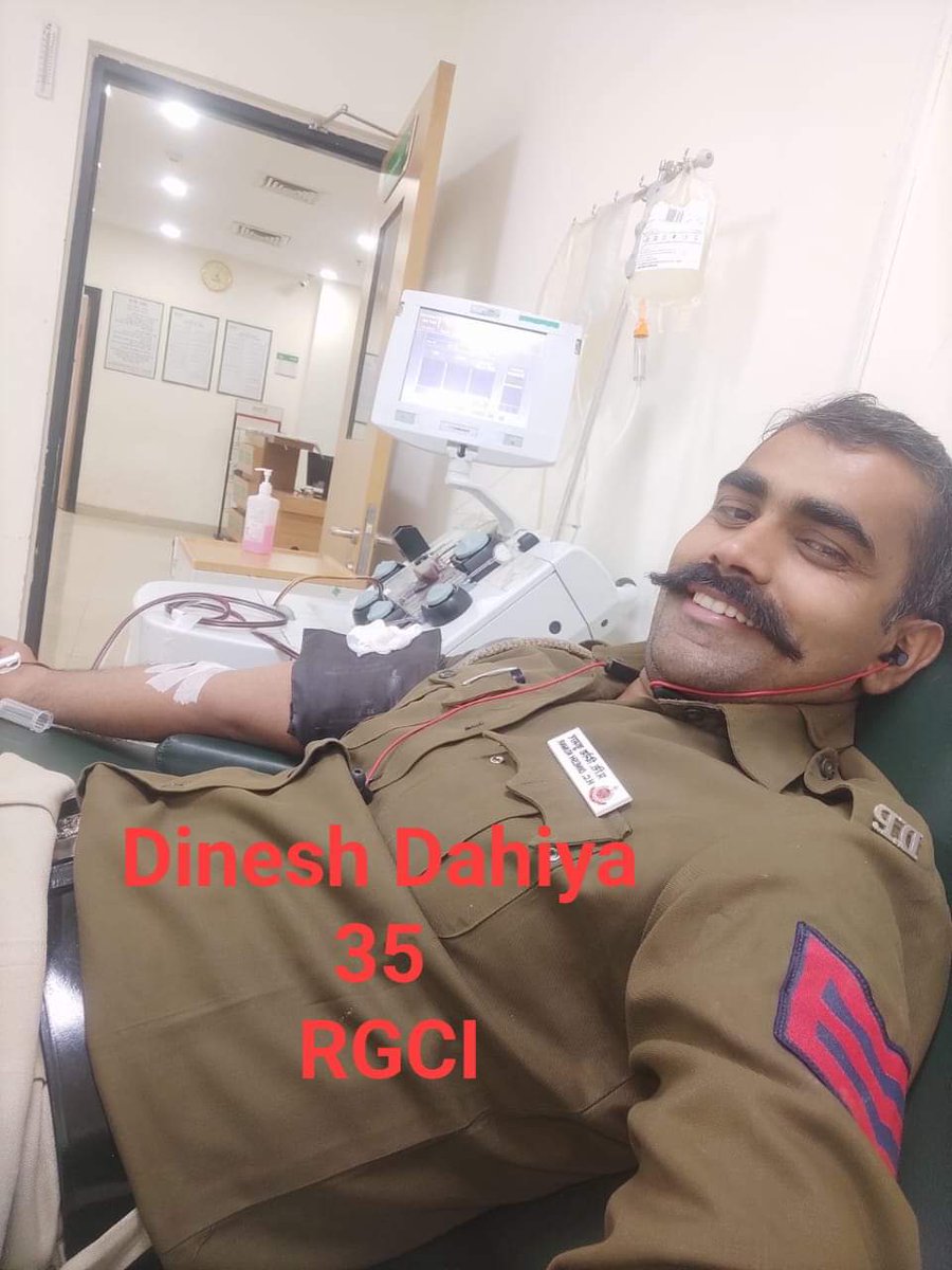 Delhi Police
❤️ ki Police

#RGCI Hospital में अनजान मरीज को #SDP की जरूरत होने पर <a href="/DelhiPolice/">Delhi Police</a> के जवान <a href="/CopAmitphogat/">Amit Phogat</a>  ने 98th 
Fortis Shalimar bag में अनजान के लिए <a href="/copDineshdahiya/">Dinesh Dahiya A +</a> ने 35 वाँ रक्तदान किया 
सेल्यूट
<a href="/cp_delhi/">Office CPDelhi</a> <a href="/sumannalwa/">Suman Nalwa</a> <a href="/mharshaips/">Harsha Vardhan Mandava</a> <a href="/Ravindra_IPS/">Special CP Law & Order Delhi Police</a> @copafsana86