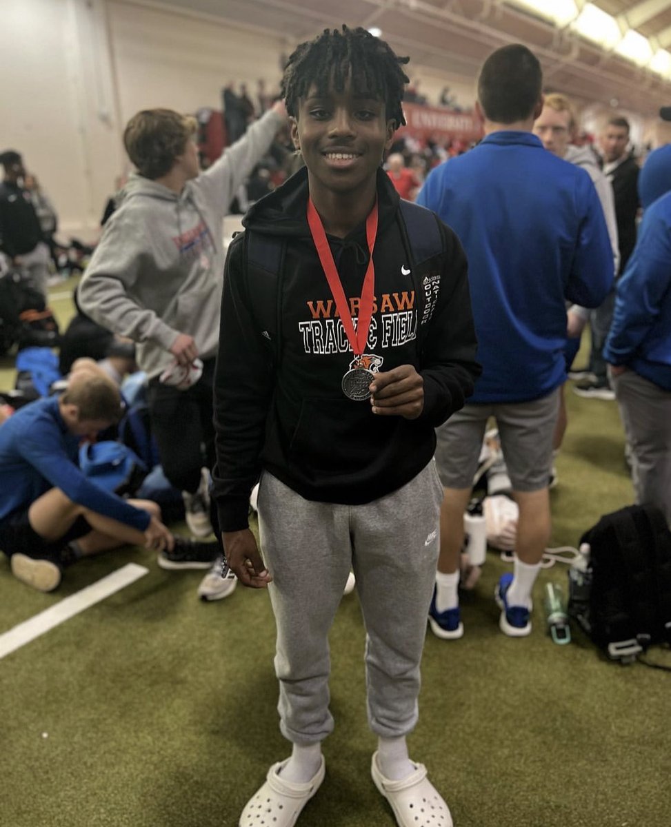 RunningWarsaw's tweet photo. Solid day today at HSR for ⁦⁦@Warsaw_Tigers⁩. ⁦⁦@wchsdistance⁩ ⁦@WarsawTF⁩  2nd place in High Jump @j_Randall26 and ⁦@JoeyRastrelli⁩ 4th in the 3200. Girls DMR just missed podium with a 9th place finish. ⁦@tuonline⁩ ⁦⁦@46Sports⁩ https://t.co/oyzilFMhBV