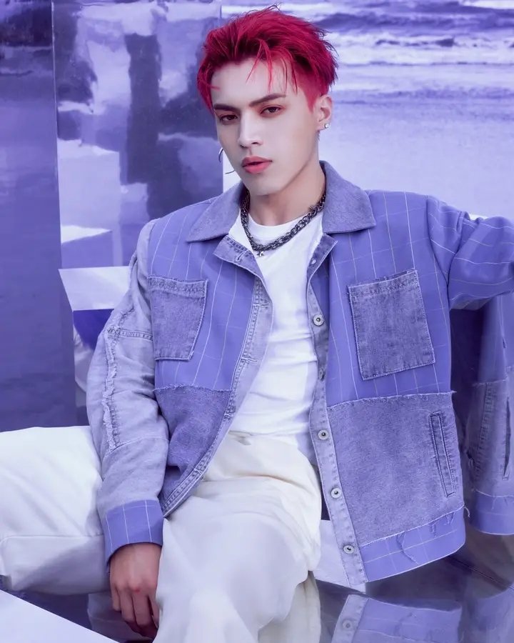 MJOOWANG8's tweet photo. 💜💜💜💜My Purple Days, Just you and me.💜💜💜💜
⠀⠀
Ozone - ‘Purple Days’
Single Release March 28, 2023 12AM (GMT+8)
Official Music Video March 28, 2023 8PM (GMT+8)
⠀⠀
#Ozone
#OzonePurpleDays
#PurpleDays
#OfficialColor https://t.co/vWlDPpWLTD