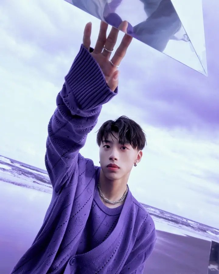 MJOOWANG8's tweet photo. 💜💜💜💜My Purple Days, Just you and me.💜💜💜💜
⠀⠀
Ozone - ‘Purple Days’
Single Release March 28, 2023 12AM (GMT+8)
Official Music Video March 28, 2023 8PM (GMT+8)
⠀⠀
#Ozone
#OzonePurpleDays
#PurpleDays
#OfficialColor https://t.co/N9LJcML9oz