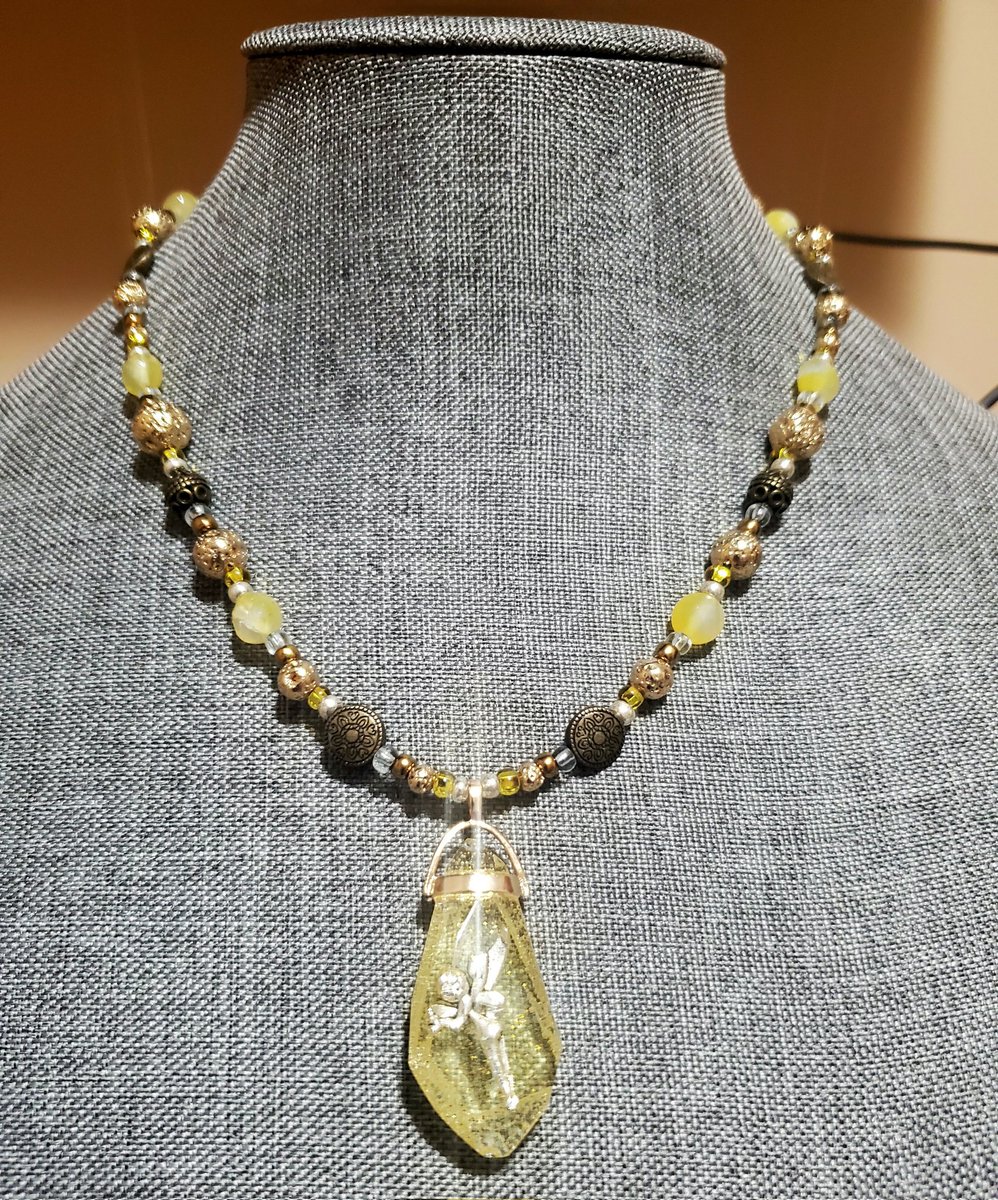 Kaane_Hawkvale's tweet photo. I made this new Fairy Crystal Necklace
#fairy #fairies #fairycrystal #faerie #faeries #fae #faelore #faecore #fairycore #fairyjewelry #fairynecklace #necklace #necklaces #jewelry #art #crafting #jewelrymaking #jewelrycrafting #fantasy #fantasyart #fairytale https://t.co/o2QabhkFgZ