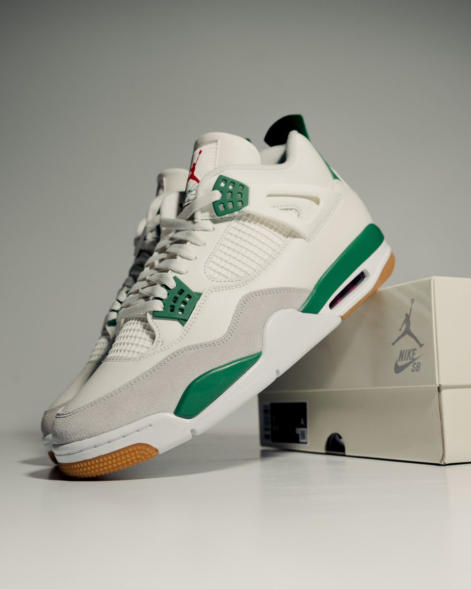 ChrisGoody23's tweet photo. when I first did photography, I liked photographin’ shoes. https://t.co/XsaTvXGzJX