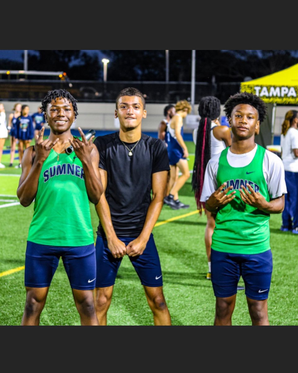 Terrion434's tweet photo. Home meet @HCPS_SumnerHS 🥉 place in the 4x2 https://t.co/MdPCulp7wo