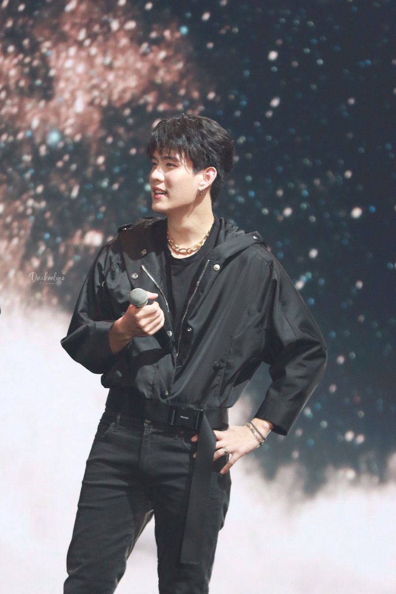 duckaalone's tweet photo. ✨🖤😎

——— @HdGungun 🧸
#gungunHD #fangun 
#MEENPINGTOTHEMOON 
#MEENPINGTOTHEMOONDay2 https://t.co/vt5WVguJmv