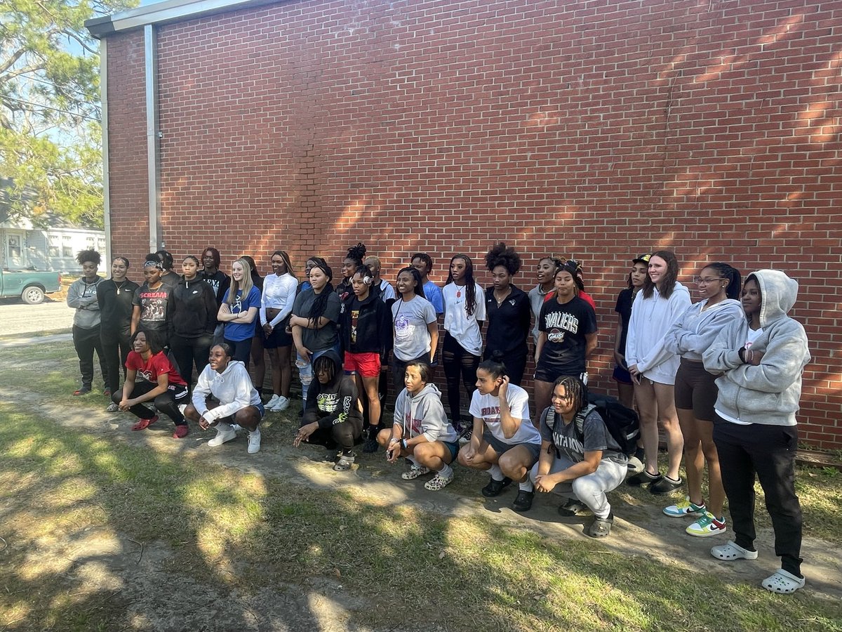 Coach Clint Williams tweet media