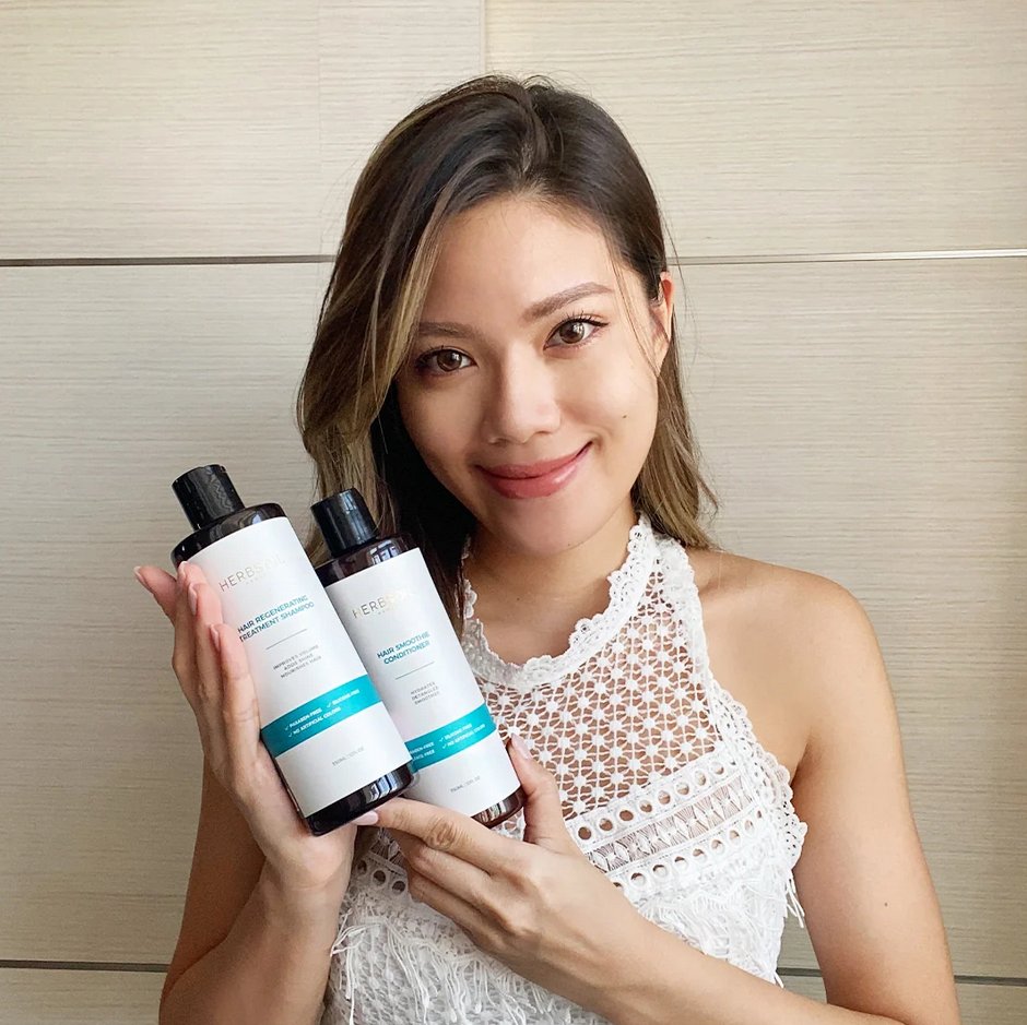 EmperorMakers's tweet photo. Excited to start working with https://t.co/9x8DOBx2dF🌺
#cosmetics #ecommercebusiness #inventory 
#healthplanet #healthylifestyle #hongkong https://t.co/Sr0AkNnYN2