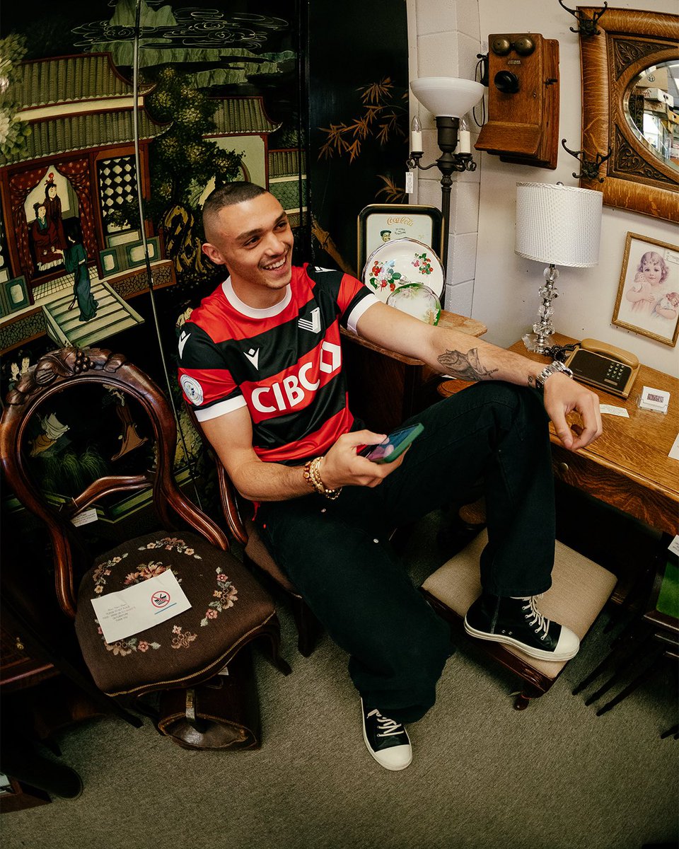 vanfootballclub's tweet image. It’s here! Our 2023 home and away kit 
Available now, link in bio. 

📍Village Antiques Mall, Fort Langley 

#VancouverFC #CanPL