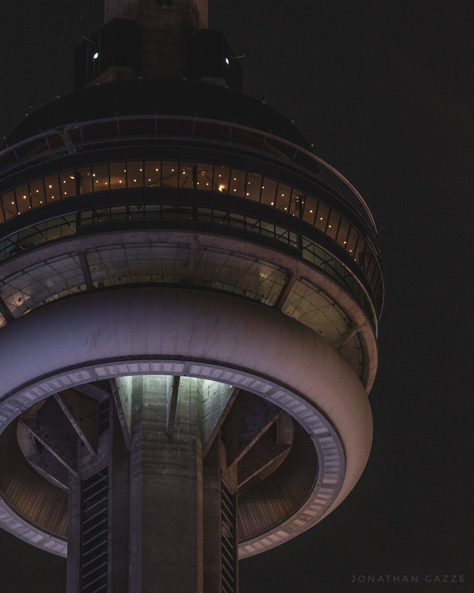 Jonathan Gazze (@jgazze) on Twitter photo Views of Toronto during Earth Hour | <a href="/TourCNTower/">CN Tower / Tour CN</a> and <a href="/FairmontRYH/">Fairmont Royal York</a> turn off their external lights 🌎📸 #EarthHour #MyHourForEarth #Toronto Views of Toronto during Earth Hour | <a href="/TourCNTower/">CN Tower / Tour CN</a> and <a href="/FairmontRYH/">Fairmont Royal York</a> turn off their external lights 🌎📸 #EarthHour #MyHourForEarth #Toronto