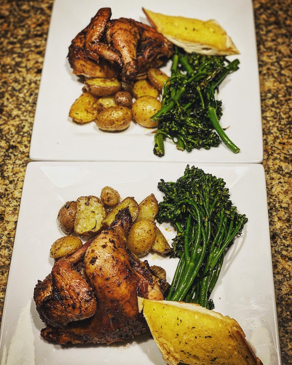 god_guided's tweet photo. Jerk cornish hen 2 ways. 2 on the grill, 2 roasted in the oven. Garlic herb potatoes, butter based broccolini w/garlic bread. 👨🏾‍🍳 #food #tooeasy #chef #cheflife #jerk #jerkchicken #foodporn #foodie #foodstagram #foodphotography https://t.co/1QoWNa4aDF