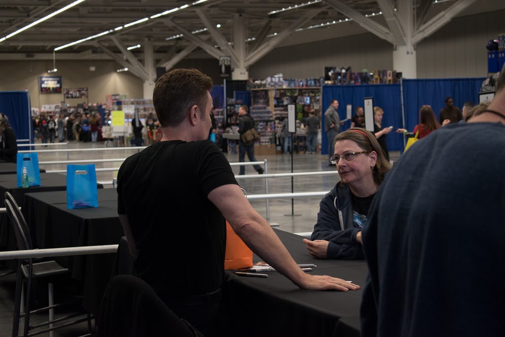 jamie_marsters's tweet photo. Pics of the Day: Wizard World Cleveland exploring the different sides of @JamesMarstersOf 2018
#JamesMarsters #WizardWorld #WizardWorldCleveland #Cleveland @MarkDevineOF #TheSideSide #TheBackSide #TeeHeeHee #HeGivesGoodSide #AndHey! #MarkDevineIsThereToo #HiMark https://t.co/mafoANn9dk